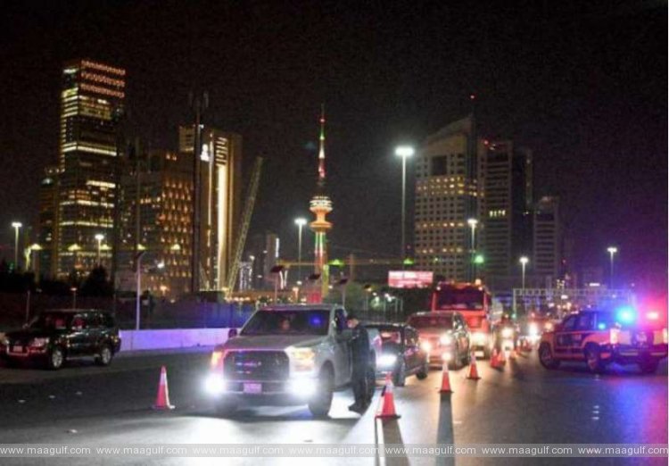 పాక్షిక కర్ఫ్యూ ముగింపు: చెక్ పోస్టుల ఎత్తివేత